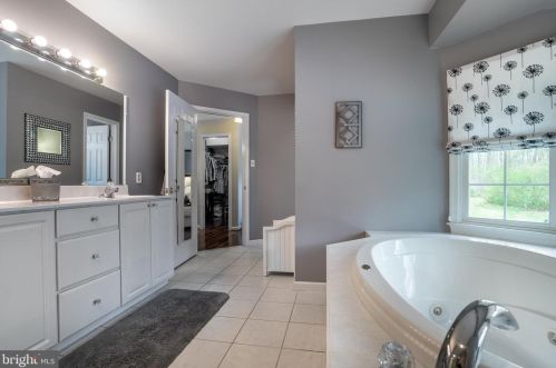 1350 Skelp Level Rd, Downingtown PA  19335-4042 exterior