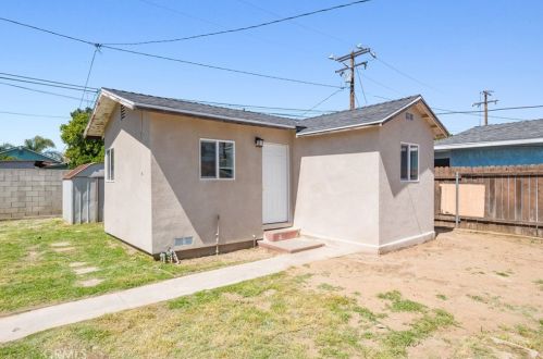 340 Willow Ave, Rialto CA  92376-5832 exterior