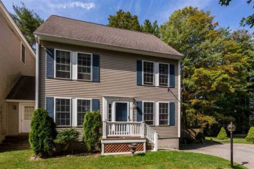 10 Troy Way, Seabrook, NH 03874-4554