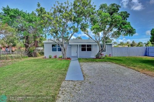 180 Flamingo Dr, Boynton Beach, FL 33435-1616