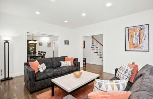 21 Railside Ave, White Plains, NY 10605-3408