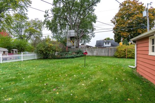 2126 Sunrise Dr, La Crosse WI  54601-6830 exterior