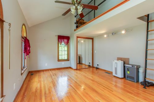 6 Birch Hill Rd, Salem NH  03079-3473 exterior