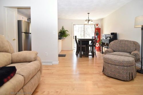 160 Howard Ave, Coventry RI  02816-7742 exterior