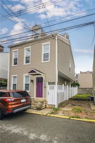 2319 Larkins Way, Pittsburgh, PA 15203-2217