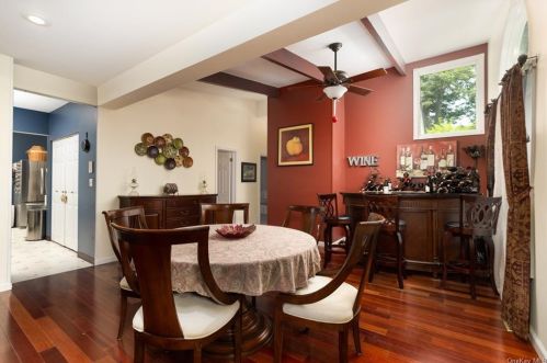 551 Wood Rd, Mahopac NY  10541-3358 exterior