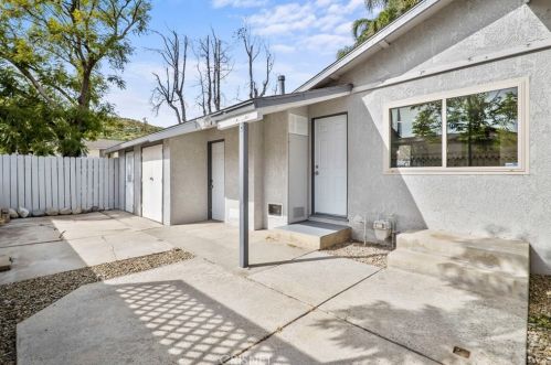 2660 Maryknoll Dr, Colton CA  92324-3712 exterior