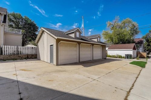 1101 72nd St, Milwaukee WI  53214-3119 exterior