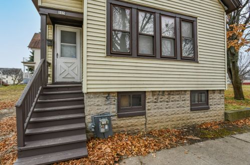 505 Clarke St, Milwaukee WI  53212-2922 exterior