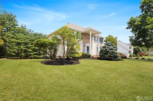 9 Jason Dr, East Brunswick NJ  08816-3342 exterior