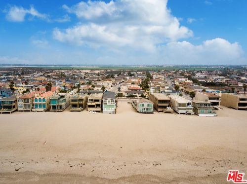 941 Mandalay Beach Rd, Oxnard, CA 93035-1078