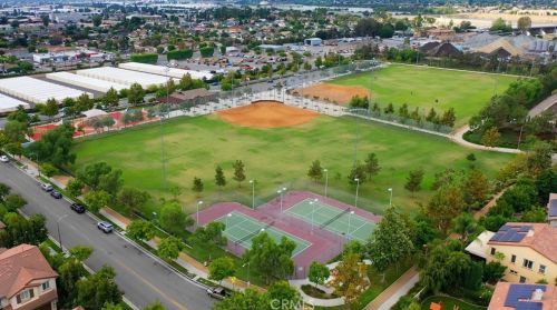 427 Linden Dr, Orange CA  92865-5006 exterior