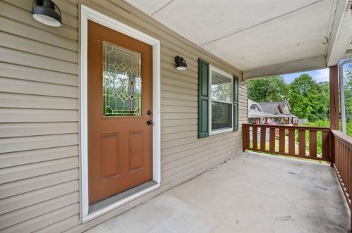 1217 25th St, Beaver Falls, PA 15010-2453