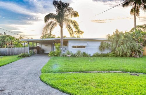 7321 Royal Palm Dr, New Port Richey, FL 34652-1127