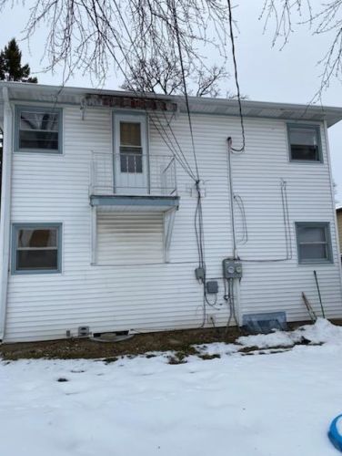 8011 Euclid Ave, Milwaukee, WI 53219-3504