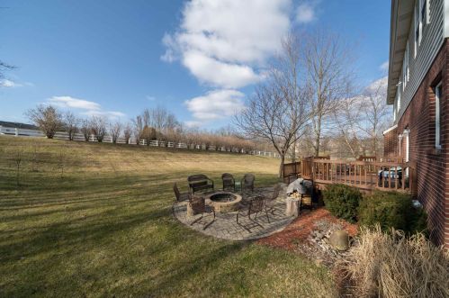 9663 Manassas Dr, Florence KY  41042-8318 exterior