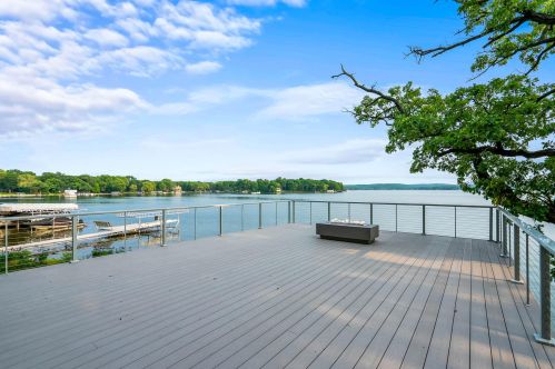 2713 Burries Rd, Chenequa WI  53029-9352 exterior