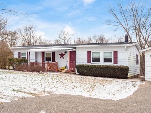 8090 Ridge Rd, Zanesville OH  43701-7869 exterior