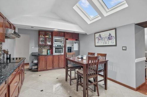 375 Rye Hill Rd, Monroe NY  10950-4511 exterior