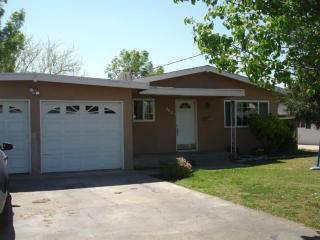 1820 5th St, Madera, CA 93637-5110