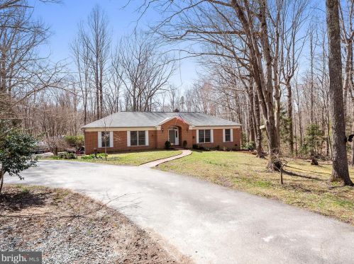 65 Cobblestone Way, Fredericksburg, VA 22406-4634