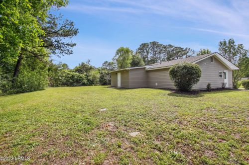 1509 Pony Ave, Beaufort SC  29906-5703 exterior