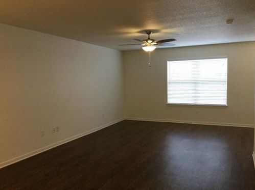 16968 Wren Hill St, Conroe TX  77385-3774 exterior