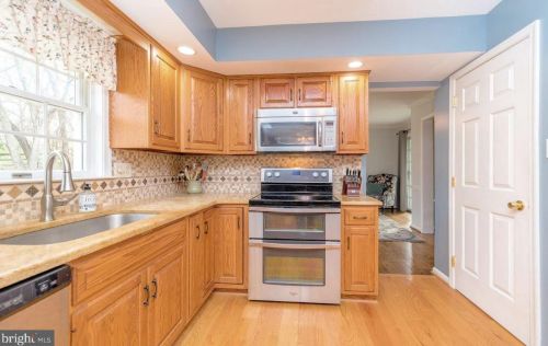 29 Krauser Rd, Downingtown PA 19335-1534 exterior