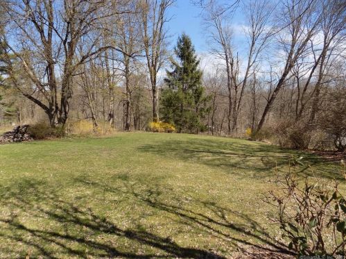 23 Putnam Park Rd, Bethel, CT 06801-2220