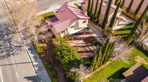 3364 Avenue, Lancaster CA exterior