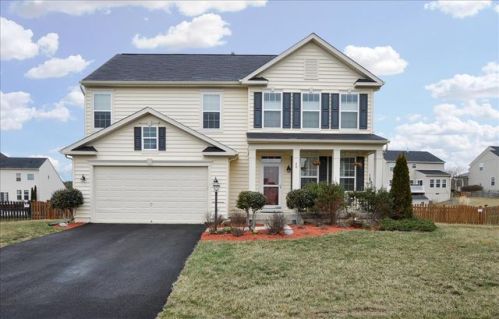 20 Charter Gate Dr, Fredericksburg, VA 22406-8206