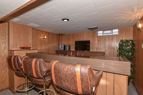 5416 Midland Dr, Milwaukee WI 53220-1420 exterior