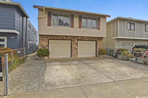 63 Morton Dr, Daly City, CA 94015-4415