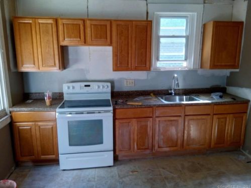 79 Lawndale Ave, Bristol CT  06010-6446 exterior