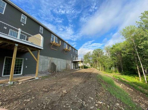 46 Lovell Rd, Stratham NH  03885-2218 exterior