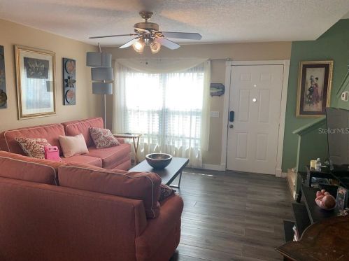 1623 Long Ridge Ct, Orlando, FL 32807-4264