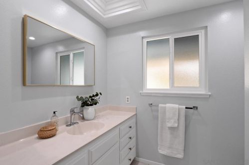17061 Acena Dr, San Diego CA  92128-2674 exterior