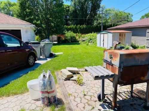 4959 89th St, Milwaukee, WI 53225-4107