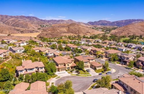 3824 Doheney Ct, Simi Valley CA  93063-0208 exterior