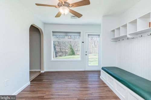 3 Sunset Dr, Navy Sup Dpt PA  17050-1652 exterior