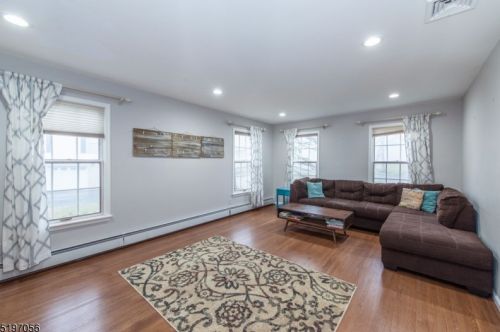 9 Memory Ln, Dover NJ  07869-4205 exterior