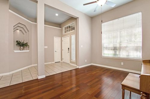 1350 Old Orch Ln, Lewisville TX 75067-5065 exterior