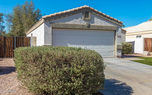 1704 Cheyenne St, Gilbert, AZ 85296-2052