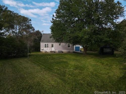 43 James St, Colchester CT  06415-1118 exterior