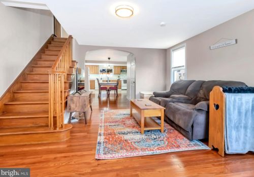 212 Prospect Ave, Downingtown PA 19335-2831 exterior