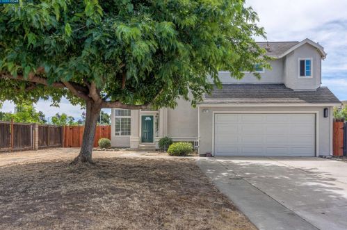 61 Kenwood Ct, Oakley, CA 94561-3019