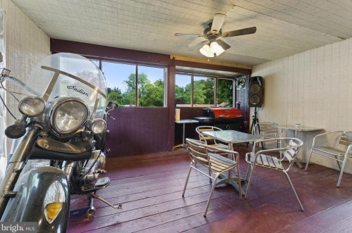 8813 Sylvania St, Lorton VA  22079-1612 exterior