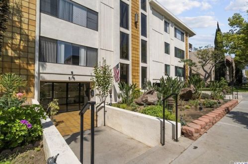 515 Kenwood St, Glendale CA  91206-3217 exterior