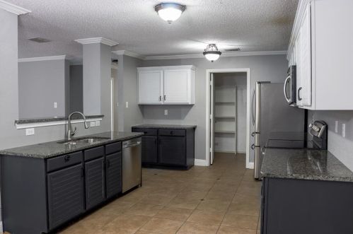 601 Granite Ridge Dr, Fort Worth, TX 76179-7331