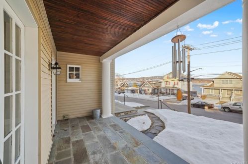 337 Montgomery St, Newburgh, NY 12550-3643
